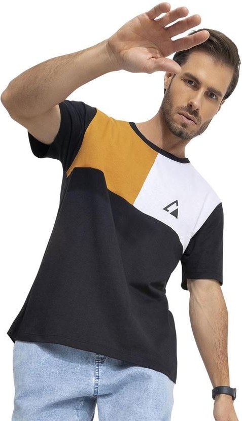 Camiseta Preto em Malha de Algodão Penteado