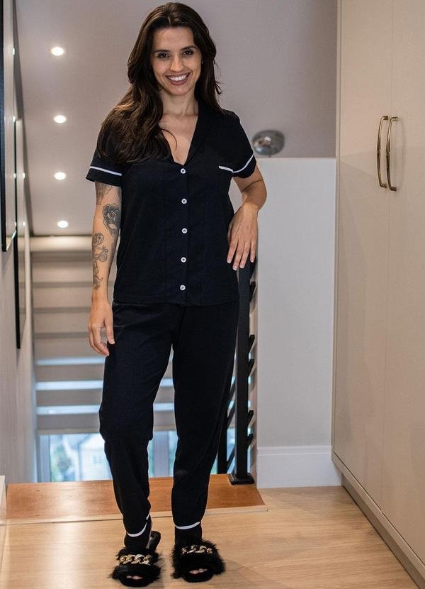 Pijama Americano Manga Curta com Calça Preto