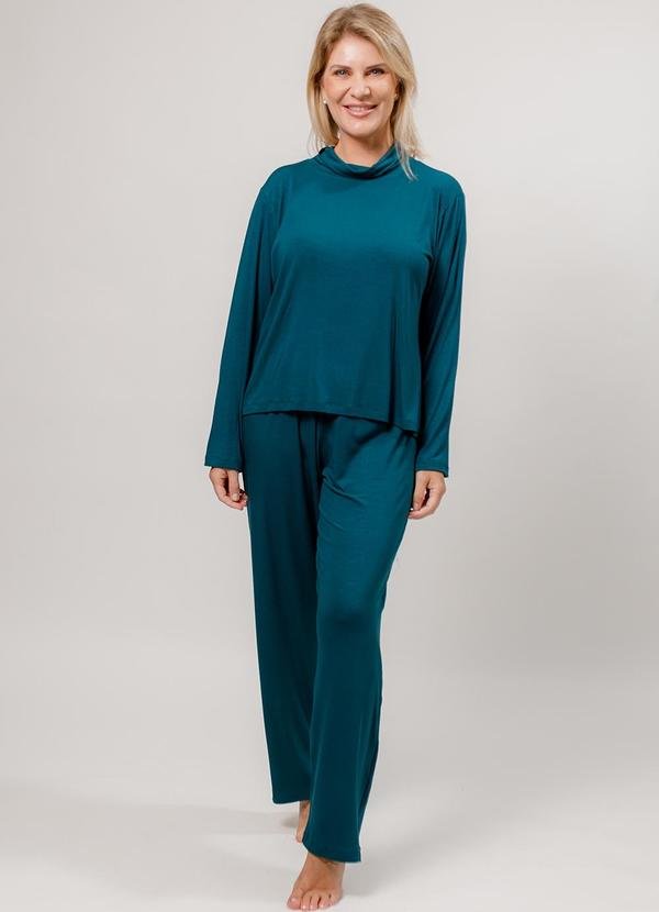 Pijama Longo com Gola Alta Viscolycra Verde