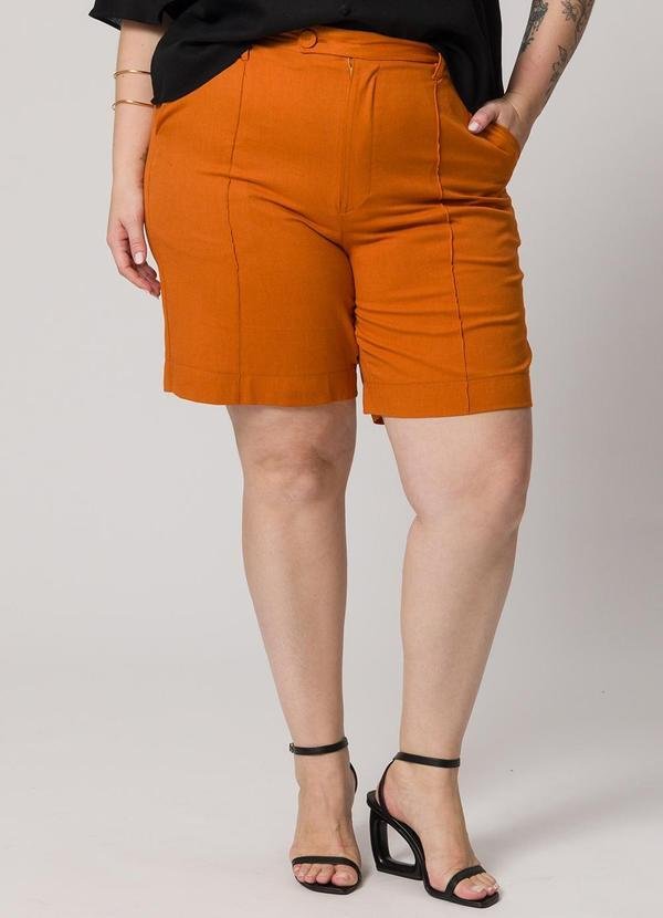 Imagem principal Bermuda Listrada Reta Marrom Lisamour Lisamour