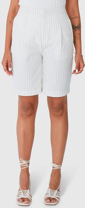 Bermuda Off White Alfaiataria Risca de Giz