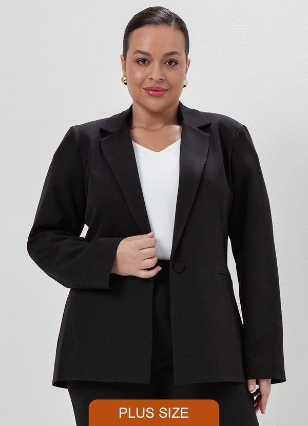 Blazer em Alfaiataria Plus Size Samila Preto