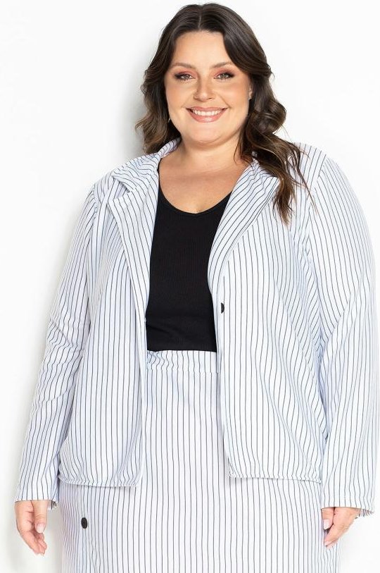 Blazer Risca de Giz Branco com Botões Plus Size