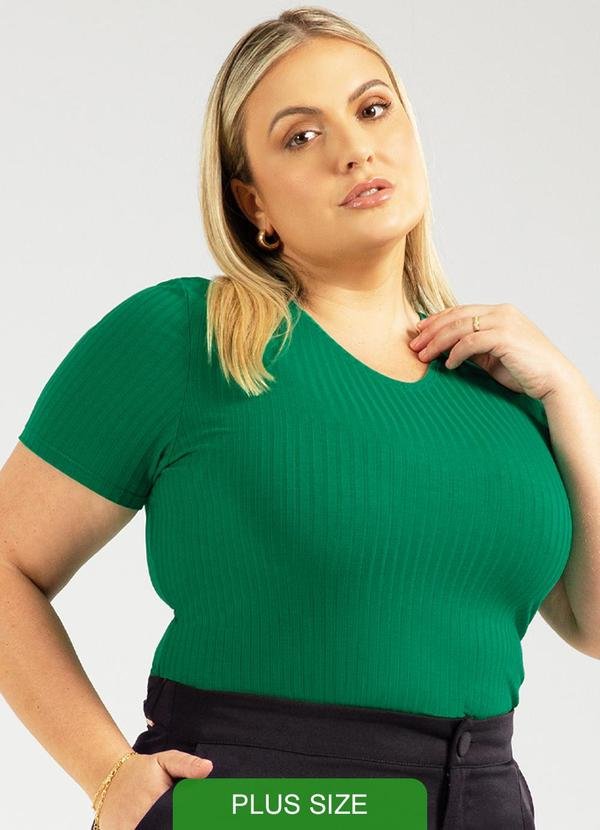 Blusa Canelada Básica Plus Size Verde