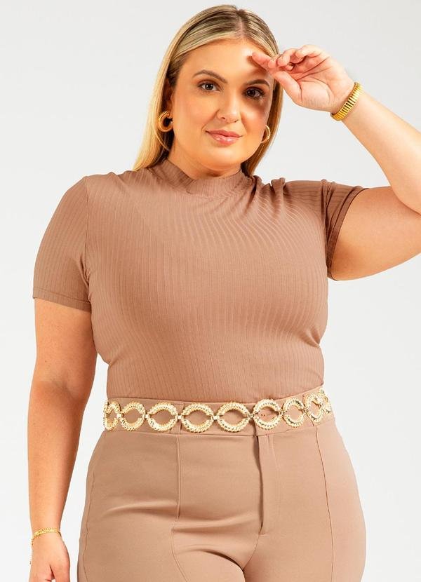 Blusa de Manga Curta Canelada Marrom