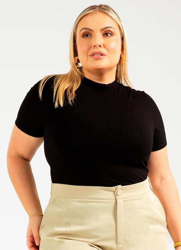 Blusa de Manga Curta Canelada Preto