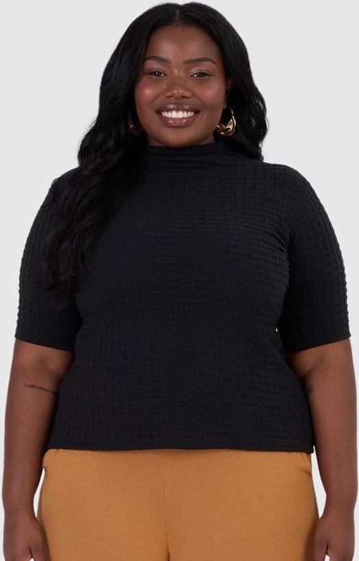 Blusa Justa Texturizada Plus Preto