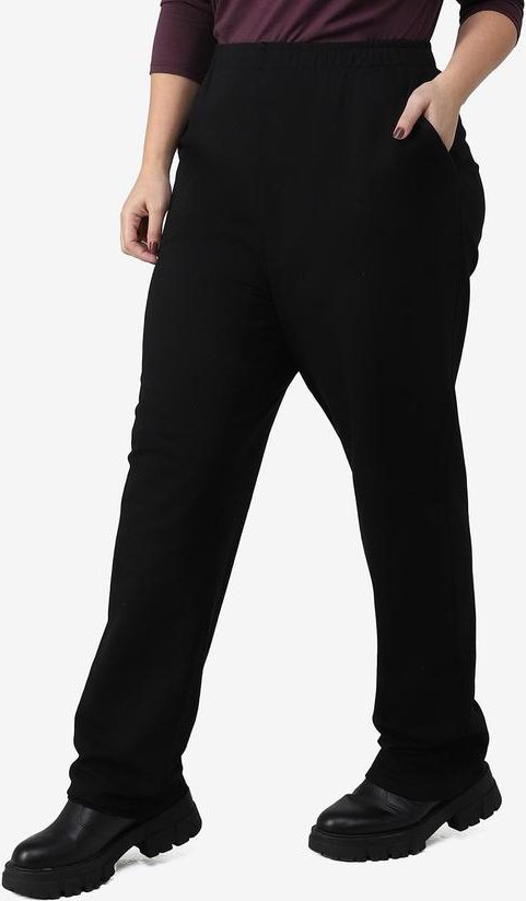 Imagem principal Calça Reta Moletom Flanelado Comfort Plus Preto Basicamente Basicamente