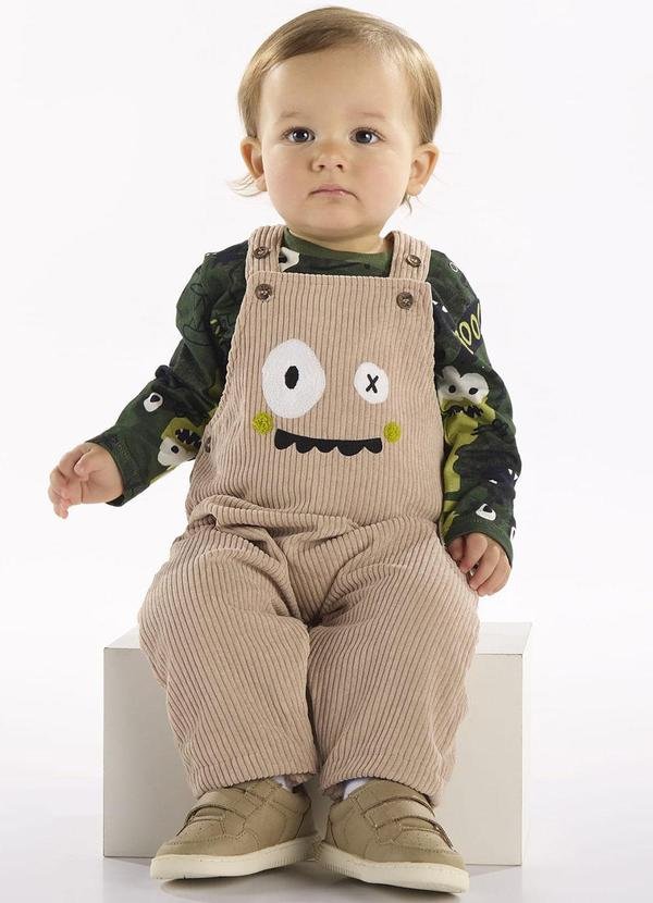 Imagem principal Conjunto Camiseta e Jardineira de Verde Três e Já Três e Já