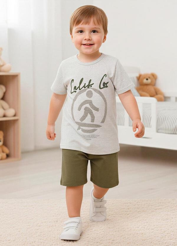 Imagem principal Conjunto com Camiseta Bege Multimarcas Multimarcas