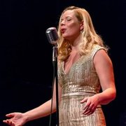 Anna Stevens Sing Swing