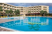 Túnez, Túnez - Hotel con piscina frente al puerto deportivo de ambiente agradable y lujo discreto. Hotel con piscina frente al puerto deportivo de ambiente agradable y lujo discreto.