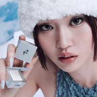 TWO SLASH FOUR - Strobing Face Cube - 3 Types #White