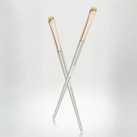 NOVO - Crescent Makeup Brush 1pc