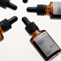 Kisocare - White Essence 1% Water-soluble Fullerene & Alpha-arbutin Serum 20ml product view