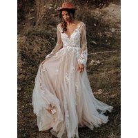 Vintage V-neck Wedding Dresses Long Sleeves Lace Appliques Beach Bridal Gowns Floor Length vestido de novia