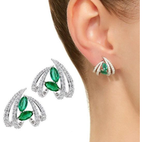 Huitan Newest Green CZ Claws Stud Earrings for Women Fashion Luxury Female Ear Accessories Wedding Party Wholesale Bulk Jewelry