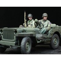 1/35 Resin Figure Model kits us soldier 2 figures Unassambled Unpainted C482