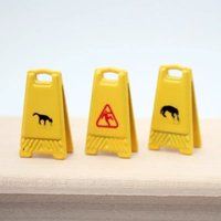 1PC Mini careful slippery warning sign dollhouse site construction scene model shooting props