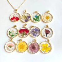 Twelve Month Flower Series Necklaces Epoxy Resin Dried Flower Pendant Necklaces Colorful Natural Flowers Charm Necklaces Custom