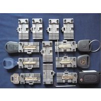 Universal Car Keys Clamp Fixture Folder Clip For All Key Cutting Copy Duplicating Machine Parts 2 pieces/lot