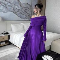 In 2025, New Styles for Autumn and Winter in Europe and America. A Sexy Women's Off-the-shoulder Pleated Evening Dress. S-XXL