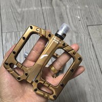AliExpress shanmashi New Mountain Bike Pedals CNC Aluminum Alloy Polished Hollow Flat 3 Bearings Non-slip Bicycle Pedals