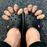 Simulated Thumb Shoe Charms Designer DIY Cute Shoes Decaration Party Accessories Clogs Kid Boy Women Girls Gifts