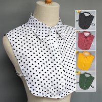 Polka-dot false collar for shirts. It can be used as a decorative piece for shirts, sweaters, and sweatshirts in spring, summer,