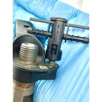 Free Shipping 1PCS Diesel Piezo Injector Return Connector Joint Two-way Three-way for BMW Benz Volkswagen Land Rover