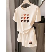 Spring and Summer Multi-Color Heart-Printed Set, Retro-Style Short-Sleeved T-Shirt and Shorts, Casual Sports Two-Piece Set