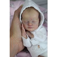 Mini Reborn Kit 9 Inches Reborn Baby Vinyl Doll Kit Wee Mouse Unpainted Unassembled Doll Parts DIY Blank Reborn Doll Kit