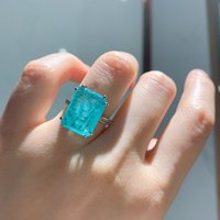 925 sterling silver elegant and exquisite drop-shaped white zircon ring with diamonds for ladies fashion jewelry