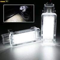 2 stücke Xenon Weiß LED Höflichkeit Unter Tür Fußraum Licht Stamm Lampe für Audi A4 A6 VW Touareg Tiguan Passat skoda Octavia Superb