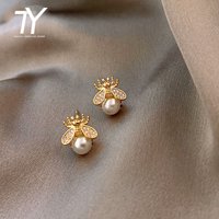 2025 new simple and luxurious Pearl Woman's Earrings Fashion design sense bee insect Earrings Korean women jewelry sexy Earrings