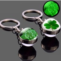 Luminescent 4 Clover Leaf Good Luck Red Wood Keychain Best Friend Gift Idea Keychain Charm Girl Boy Friendship Gift