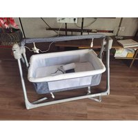 7-in-1 Auto Rocker Basket: Music, Timer, Mesh & Portable Newborn Lounger