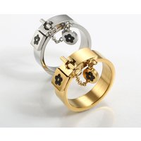 Luxury Gold Plating Stainless Steel Ring Lucky Flower Charm Rings Jewelry Gift For Women Girls Wedding Party Finger Rings