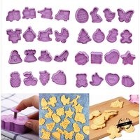 4 Pcs/Set DIY Cartoon Biscuit Mould Cookie Cutter 3D Cartoon cookie stamp ABS Plastic Baking Mould Cookie Decorating Tools