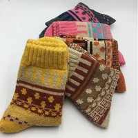 5 Pairs 1 Lot New Witner Thick Warm Wool Women Socks Set Vintage Christmas Socks Colorful Socks Pack Gift Free size cadeau femme