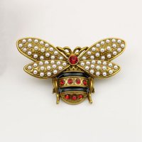 2pcs Pearl insect badge women accessories DIY accessories for bag badges on backpack kawaii clothes decoration Crafts Bee Buckle