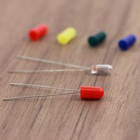 XPT01 100 Stück Gummikappen/Abdeckungen für 3 mm Weizenkorn-LEDs, Rot, Gelb, Grün, Blau