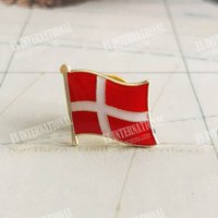 Denmark National Flag Crystal Epoxy Metal Enamel Badge Brooch Collection Souvenir Gifts Lapel Pins Accessories Size1.6*1.9cm