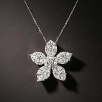Huitan Chic Crystal Flower Pendant Necklace Women Romantic Wedding Accessories Brilliant Cubic Zirconia Trendy Jewelry Wholesale