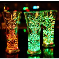 Hot Sales Snowflake LED Flashing Color Change Water Activated Light up Beer Whisky Cup Mug