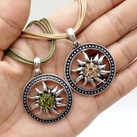 Fashion Round Vintage Sculptured Edelweiss Necklace for Women Pendant Traditional Rhinestone Rope Chain Choker Jewelry Wholesale