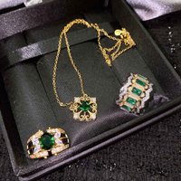 Foydjew Artdeco Style Seamless Inlaid Lace Carved Necklaces Simulation Emerald Plated Gold Ring Jewelry Sets For Women
