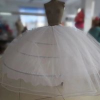 Neue Heiße Verkauf 4 Hoops Großen Weißen Petticoat Super Flauschigen Krinoline Slip Unterrock Für Hochzeit Kleid Brautkleid Auf Lager