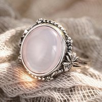 Huitan Vintage Women Imitation Moonstone Ring Elegant Daily Wedding Anti Silver Color Accessories Leaf Shaped Fresh Jewelry Gift
