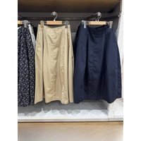 Women's Cotton Blend Silken Long Skirt High Waist A-Line Midi Skirt Elastic Waist Vintage Style Button Zipper Pocket Detail